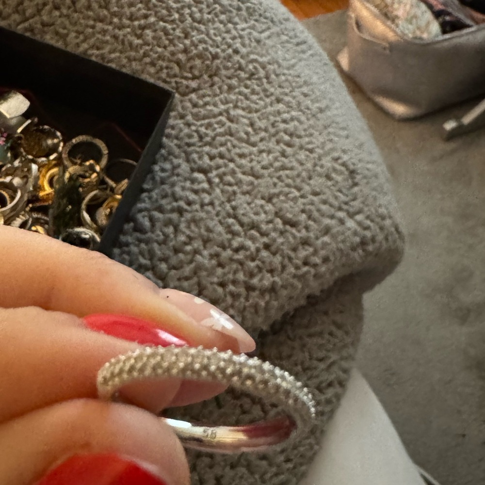 Elegant Silver Women's Ring
